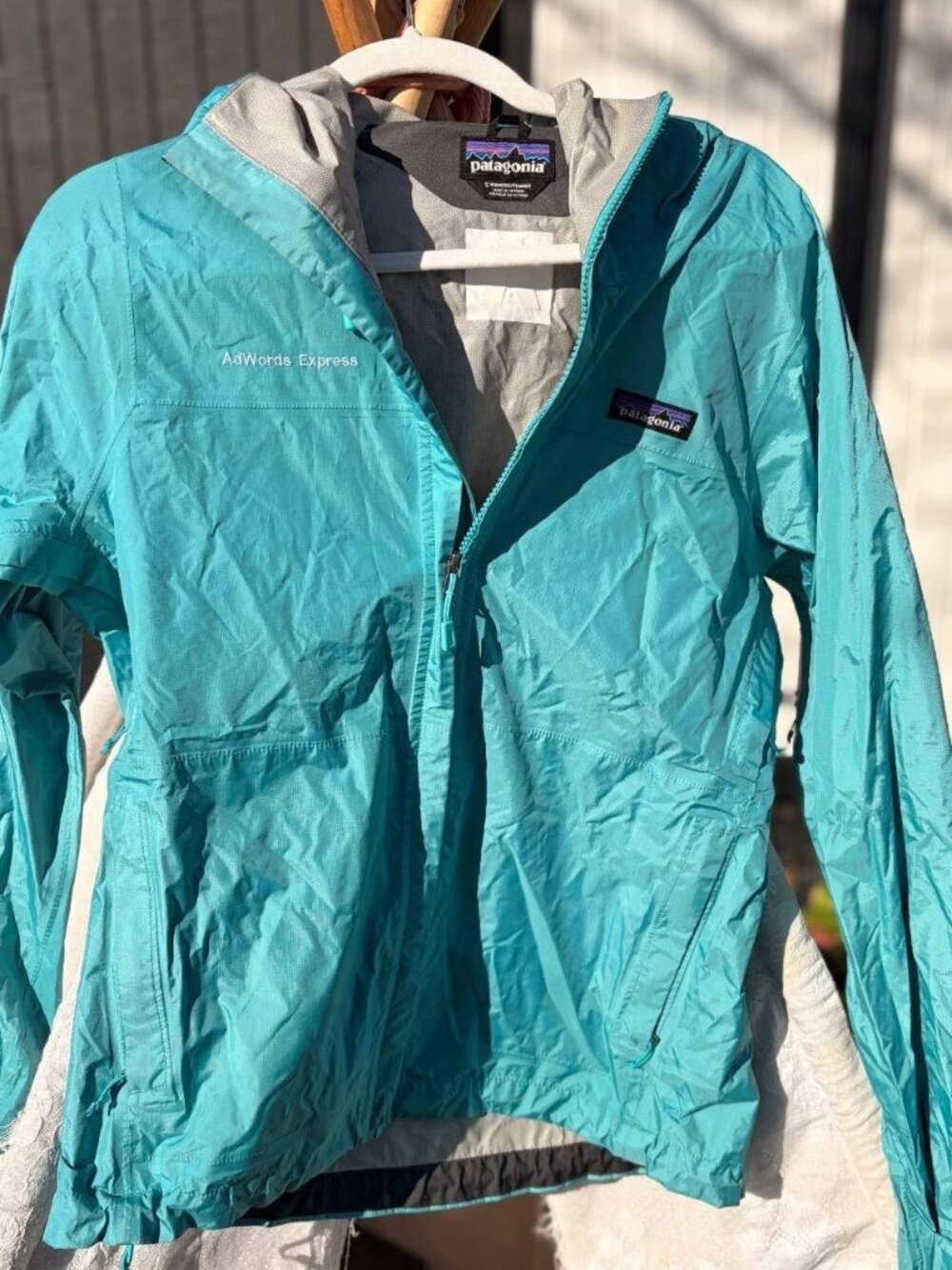 Google Branded Women's Patagonia Torrentshell Hooded Rain Jacket